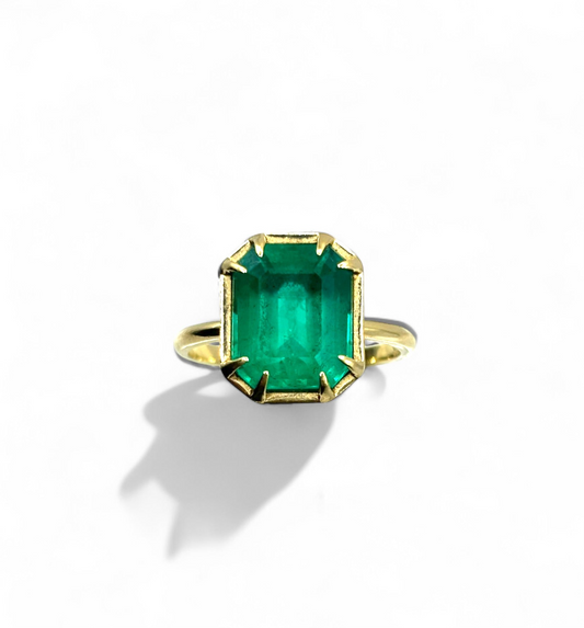 Solitaire Ring N/S Emerald